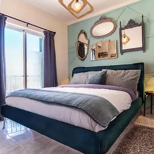 Сasa de vacaciones Arty Vintage Townhouse With Rooftop Shower & Sun Loungers, Olhão